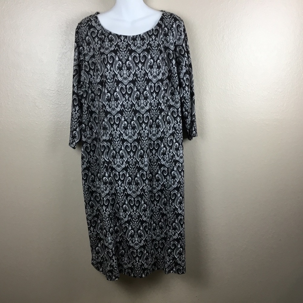AVENUE DRESS | SIZE 26/28